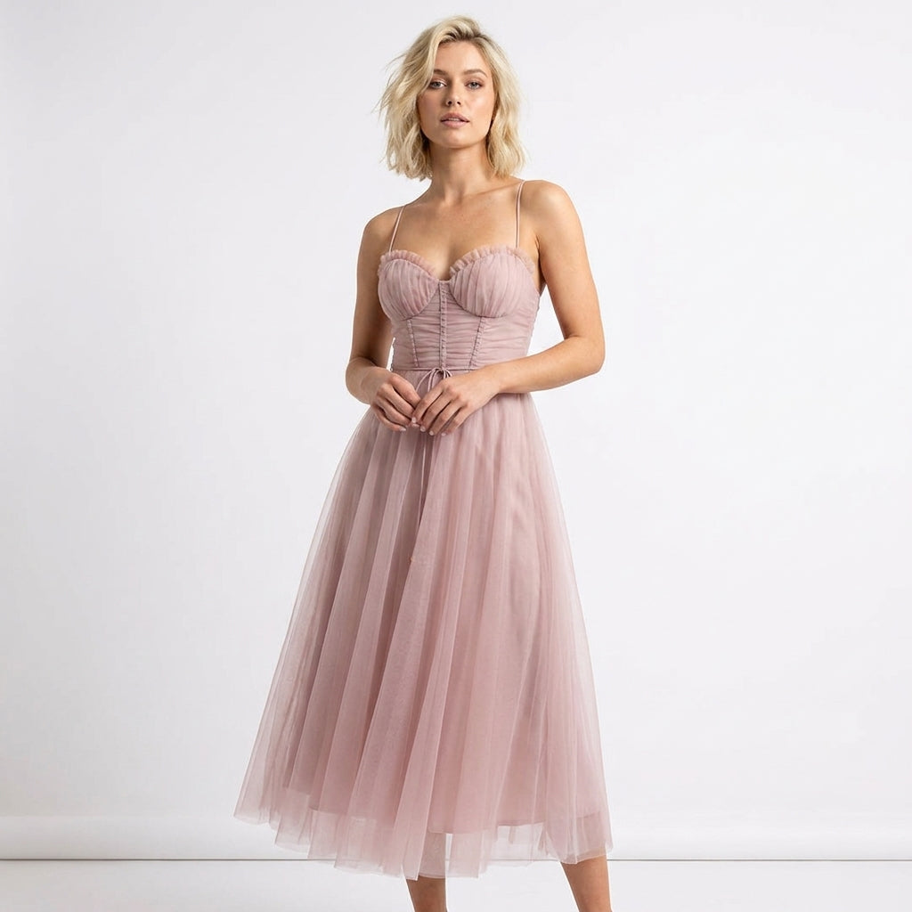 Gorsetowa sukienka z tiulu na ramiączkach elegancka wieczorowa