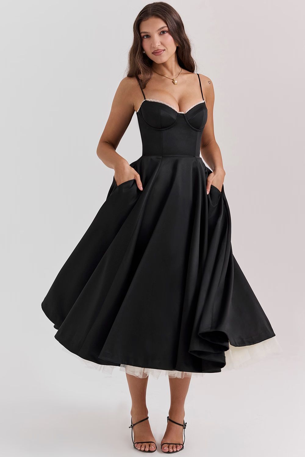 Sukienka maxi z tiulu | Podkreślająca talię i modelująca sylwetkę