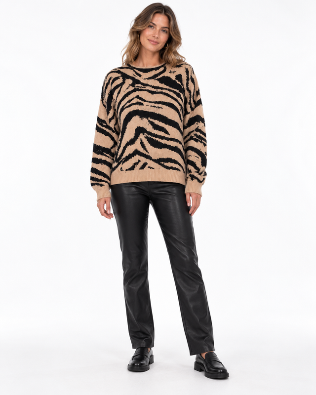 Sweter damski oversize w zwierzęcy wzór – Beżowy – przód