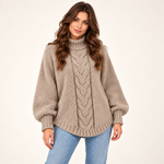 Sweter damski oversize z golfem i warkoczowym splotem – Khaki, widok z przodu